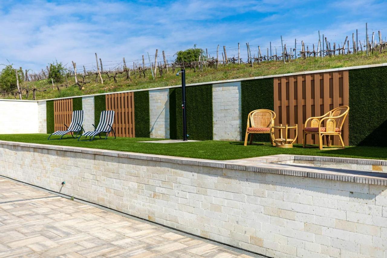 Aszuvilag Rezidencia With Sauna & Jacuzzi Legyesbenye Buitenkant foto