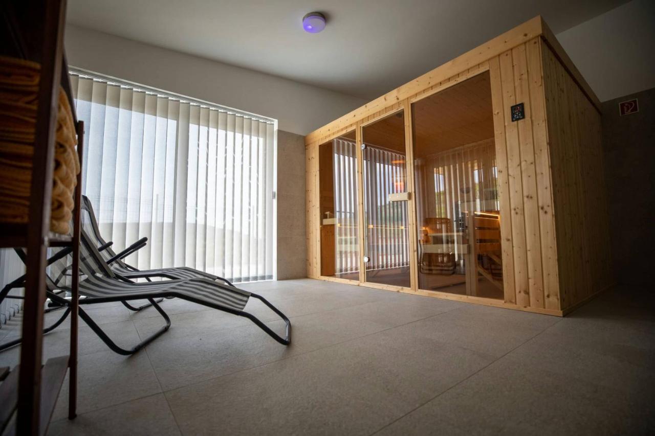 Aszuvilag Rezidencia With Sauna & Jacuzzi Legyesbenye Buitenkant foto