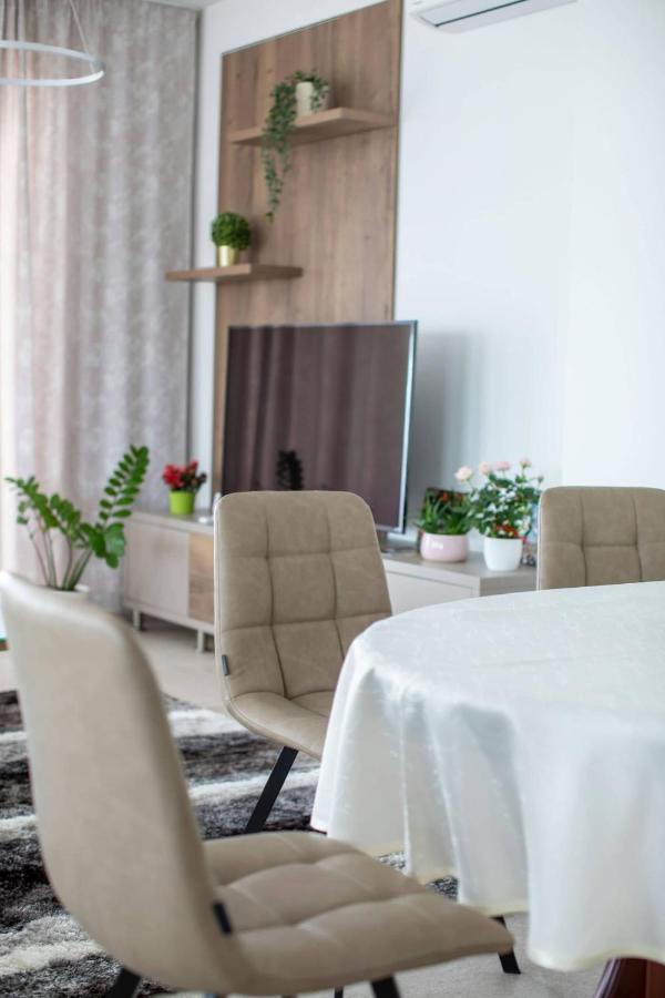 Aszuvilag Rezidencia With Sauna & Jacuzzi Legyesbenye Buitenkant foto